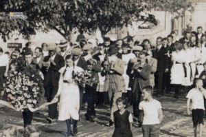 Pohrebný sprievod v Malackách v roku 1934